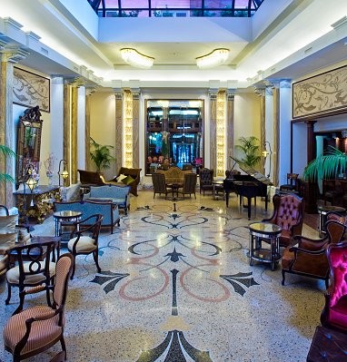Grand Hotel Savoia: Lobby