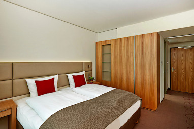 H4 Hotel München Messe  by Revo: Zimmer