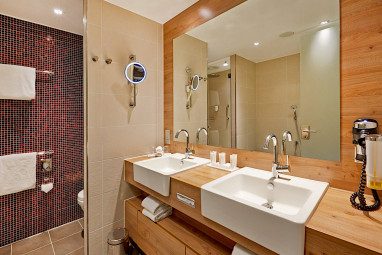 H4 Hotel München Messe  by Revo: Zimmer