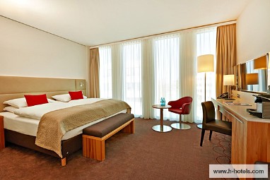 RAMADA Hotel & Conference Center München Messe : Zimmer