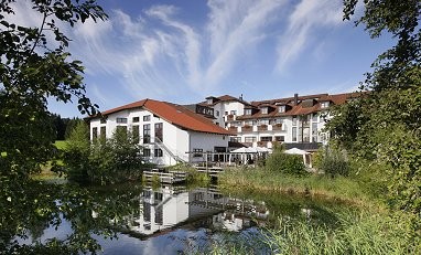 allgäu resort - HELIOS business & health Hotel: Außenansicht