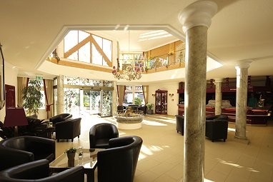 allgäu resort - HELIOS business & health Hotel: Lobby