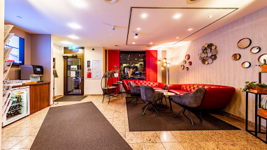 MAINGAU Hotel: Lobby