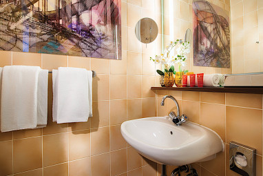 Leonardo Hotel Hamburg Elbbrücken: Zimmer