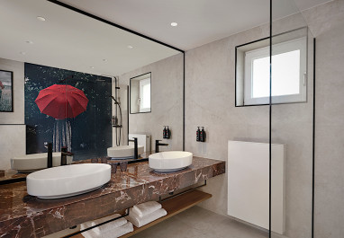 Radisson RED Berlin Kurfürstendamm: Suite