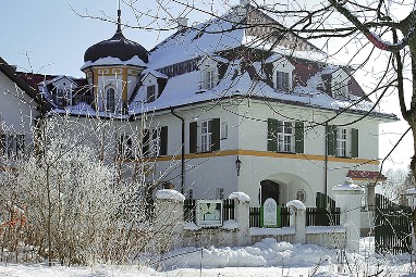 Bio-Hotel Schlossgut Oberambach: Außenansicht