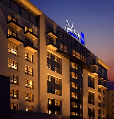 Radisson Blu Bucharest: Außenansicht