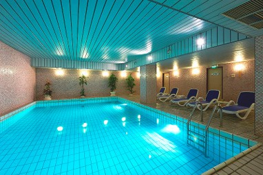 Radisson Blu Béke Hotel: Pool