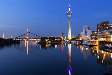 INNSIDE Düsseldorf Hafen: Außenansicht