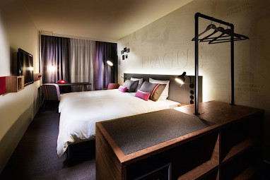 HOTEL PULSE8: Zimmer