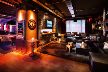 HOTEL PULSE8: Bar/Lounge