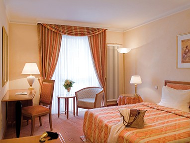 Victor´s Residenz-Hotel Schloss Berg: Zimmer