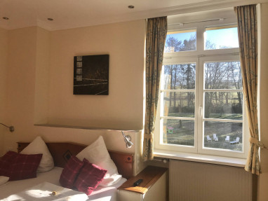 CAREA Schlosshotel Domäne Walberberg: Zimmer