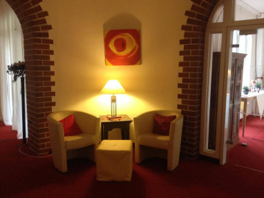 CAREA Schlosshotel Domäne Walberberg: Lobby