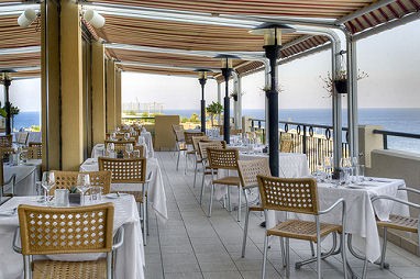 Marina Hotel Corinthia Beach Resort: Restaurant