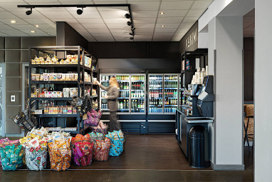 Ramada by Wyndham Amsterdam Airport Schiphol by Revo: Bar/Lounge