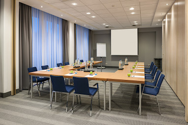 Ramada by Wyndham Amsterdam Airport Schiphol by Revo: Tagungsraum