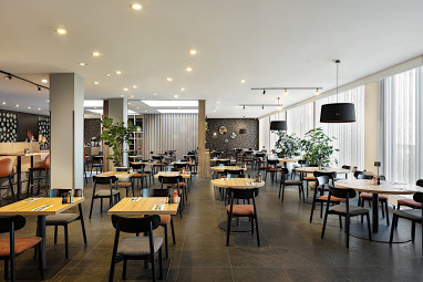 Ramada by Wyndham Amsterdam Airport Schiphol by Revo: Restaurant