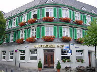 Hotel Gräfrather Hof : Außenansicht