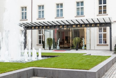 Derag Livinghotel De Medici: Außenansicht