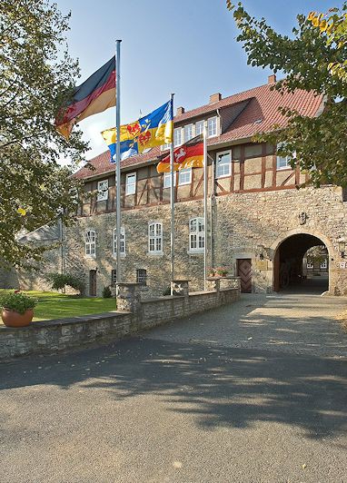 Bundeslehranstalt Burg Warberg: Außenansicht