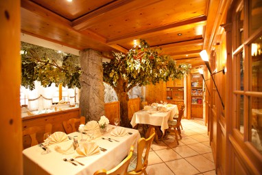 Kohlers Engel: Tagungsraum