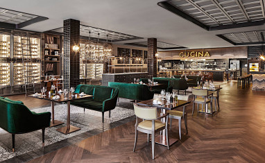 TITANIC CHAUSSEE BERLIN: Restaurant