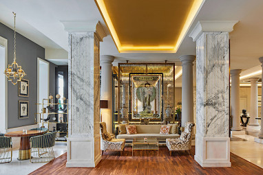 TITANIC GENDARMENMARKT BERLIN: Bar/Lounge