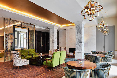 TITANIC GENDARMENMARKT BERLIN: Bar/Lounge