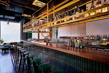 Aloft München: Bar/Lounge