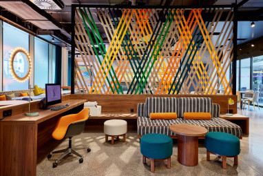 Aloft München: Lobby