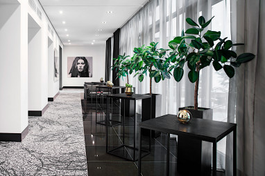 Hotel AMANO Grand Central: Tagungsraum