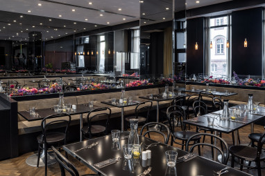 Hotel AMANO Grand Central: Restaurant