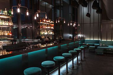 Hotel AMANO Grand Central: Restaurant