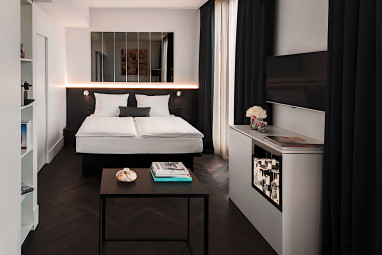 Hotel AMANO Grand Central: Zimmer