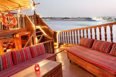 Radisson Blu Hotel Dubai Deira Creek: Bar/Lounge