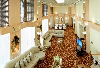 Radisson Blu Hotel Dubai Deira Creek: Lobby