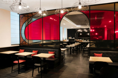 Park Inn by Radisson Brussels Midi: Restaurant