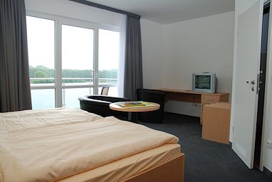 Strandhotel Plau am See : Zimmer