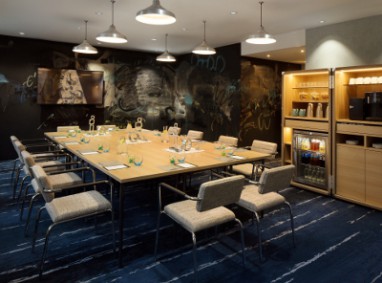 Renaissance Hamburg Hotel: Außenansicht