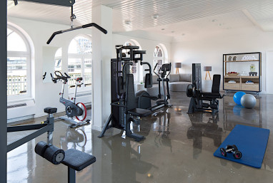 Renaissance Hamburg Hotel: Fitness-Center