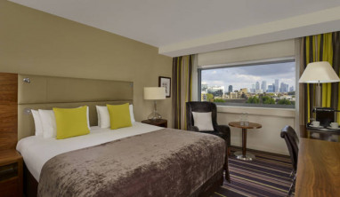 The Tower Hotel: Zimmer