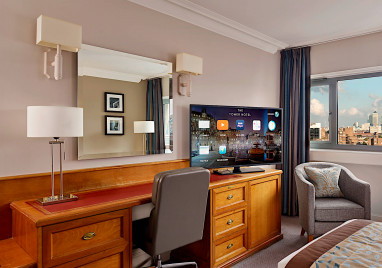 The Tower Hotel: Zimmer