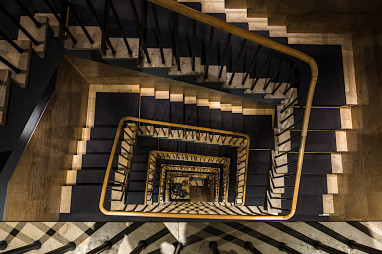 The Midtown Hotel: Lobby