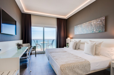 Hotel Calipolis Sitges: Zimmer