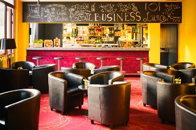 Vienna House Easy by Wyndham Cracow: Außenansicht