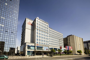 Austria Trend Hotel Ljubljana: Außenansicht