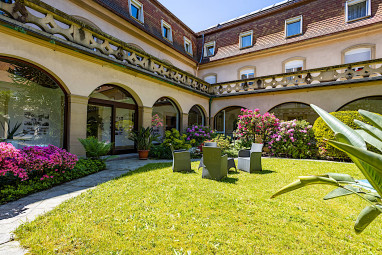 Kloster Maria Hilf: Außenansicht