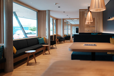 Hotel eduCARE: Lobby