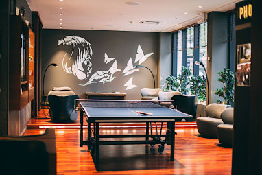 Me and All Hotel Düsseldorf: Lobby